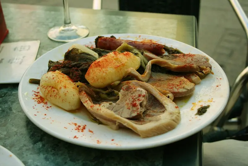 Lacón con grelos