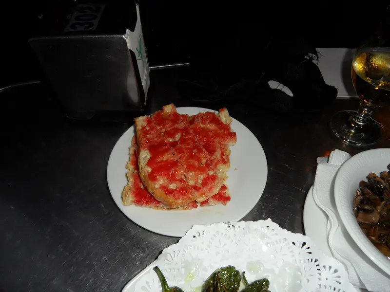 Pan con tomate